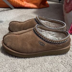 UGG Tan Suede Slip-On Clogs Tasman size 9 Used